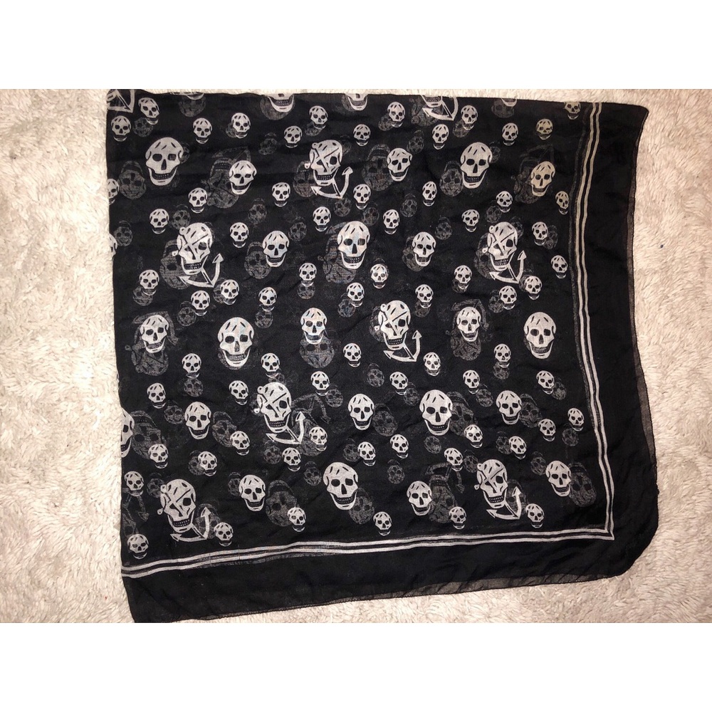 SKULL SCARF